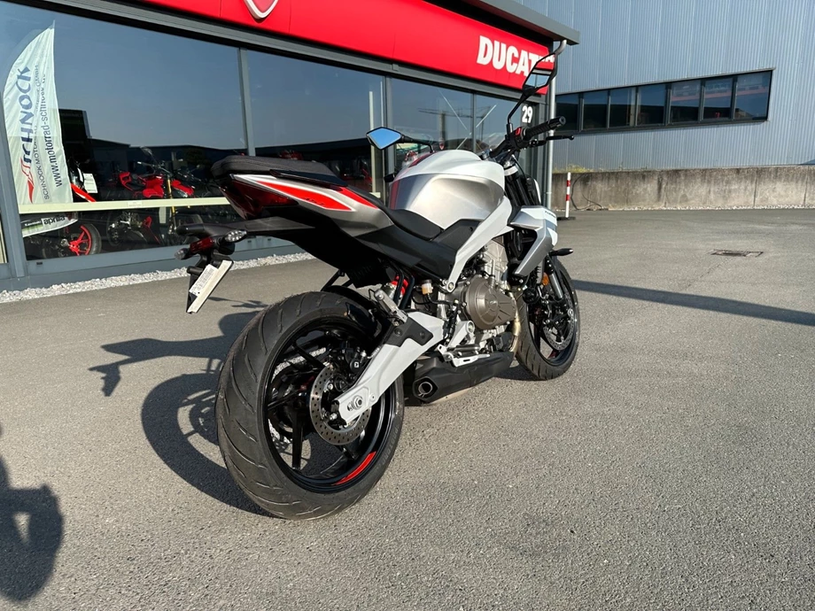 Angebot Aprilia Tuono 457 Bild 7: Angebot Aprilia Tuono 457