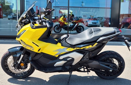 Neumotorrad Honda X-ADV