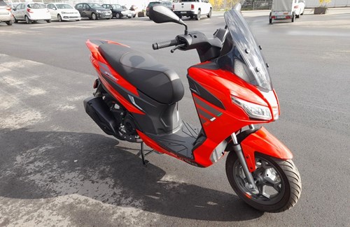 Neumotorrad Aprilia SXR 50