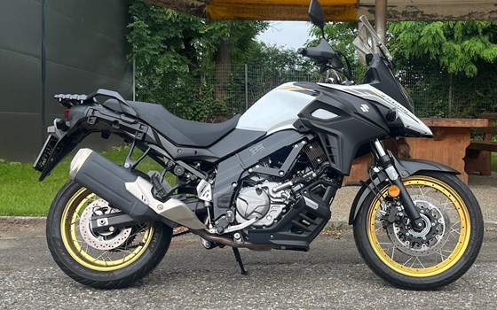 Gebrauchtmotorrad Suzuki V-Strom 650 XT - Bild 1 Gebrauchtmotorrad Suzuki V-Strom 650 XT - Bild 1