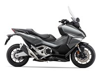 Neumotorrad Honda Forza 750 