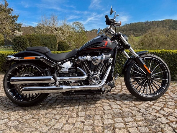 Gebrauchtmotorrad Harley-Davidson Softail Breakout 117