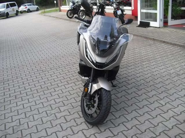 Offer Honda NT1100 Bild 4: Offer Honda NT1100