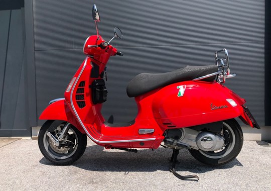 GEBRAUCHTFAHRZEUG Vespa GTS 250 i.e.