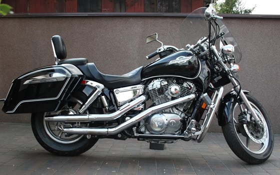 Gebrauchtmotorrad Honda VT 1100 C3 Aero-Ace Shadow - Bild 2 Gebrauchtmotorrad Honda VT 1100 C3 Aero-Ace Shadow - Bild 2