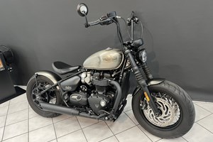 Angebot Triumph Bonneville Bobber Black