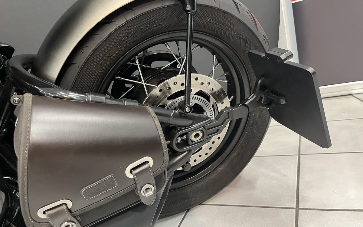 Angebot Triumph Bonneville Bobber Black