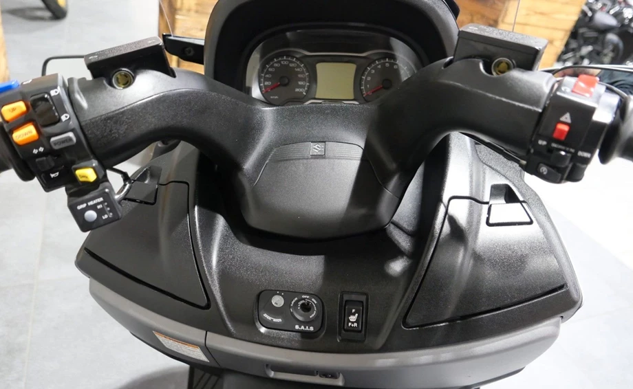 Angebot Suzuki Burgman 650 Executive Bild 8: Angebot Suzuki Burgman 650 Executive