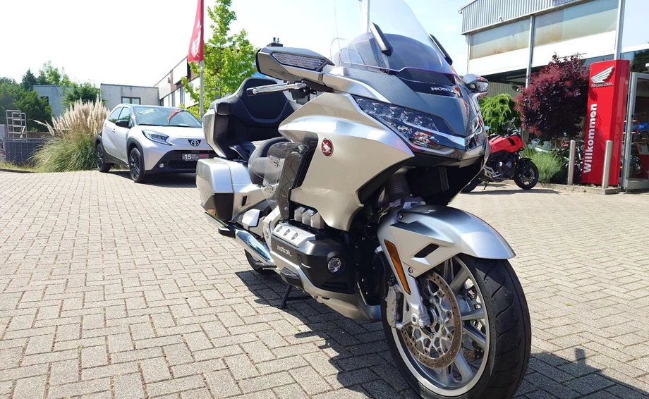 Angebot Honda GL 1800 Goldwing Tour DCT Bild 4: Angebot Honda GL 1800 Goldwing Tour DCT