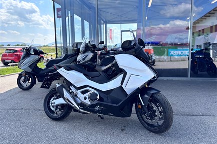 Honda Forza 750