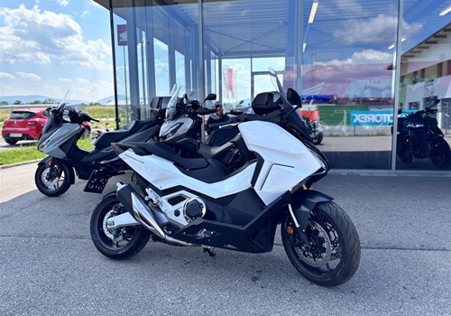 Honda Forza 750
