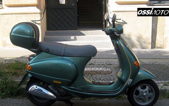 Gebrauchtmotorrad Vespa ET4 125 - Bild 1 Gebrauchtmotorrad Vespa ET4 125 - Bild 1