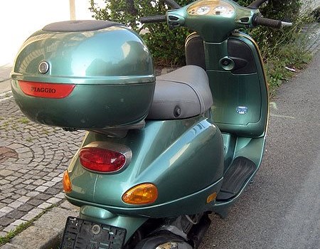 Gebrauchtmotorrad Vespa ET4 125 - Bild 3 Gebrauchtmotorrad Vespa ET4 125 - Bild 3