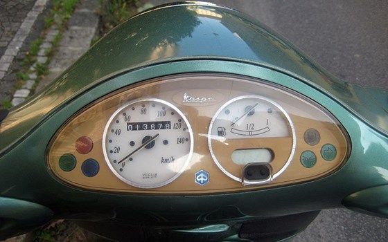Gebrauchtmotorrad Vespa ET4 125 - Bild 5 Gebrauchtmotorrad Vespa ET4 125 - Bild 5
