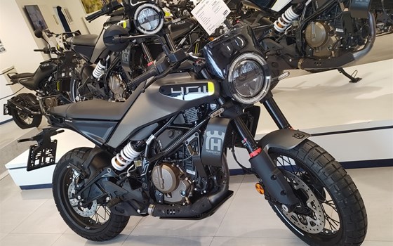 Neufahrzeug Husqvarna Svartpilen 401 - Bild 5 Neufahrzeug Husqvarna Svartpilen 401 - Bild 5