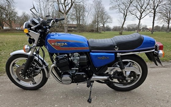 Gebrauchtmotorrad Honda CB 750 F - Bild 1