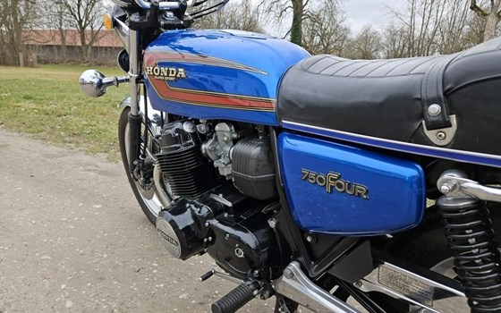 Gebrauchtmotorrad Honda CB 750 F - Bild 6