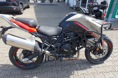 TRK 702
