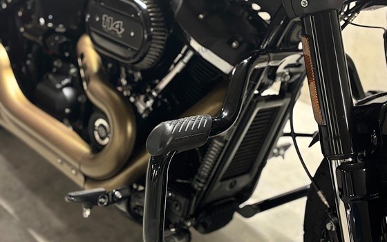 Gebrauchtmotorrad Harley-Davidson Softail Fat Bob 114 FXFBS - Bild 7 Gebrauchtmotorrad Harley-Davidson Softail Fat Bob 114 FXFBS - Bild 7