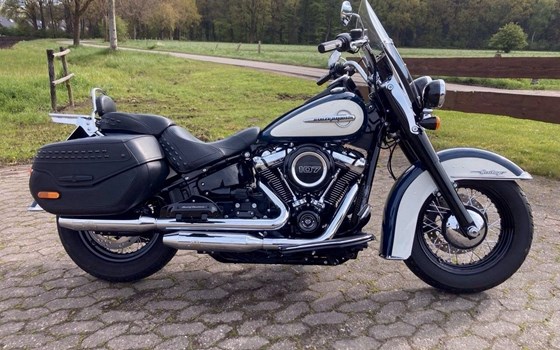 Gebrauchtmotorrad Harley-Davidson Softail Heritage Classic FLHC - Bild 1