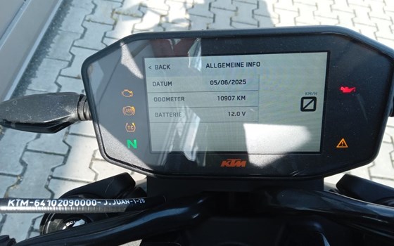 Gebrauchtmotorrad KTM 890 Duke R - Bild 3