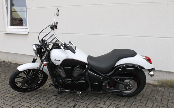 Gebrauchtmotorrad Kawasaki VN 900 Custom - Bild 9