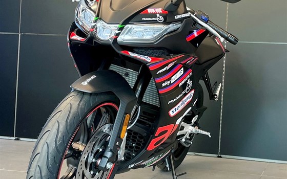 Neufahrzeug Aprilia RS 125 Replica - Bild 2