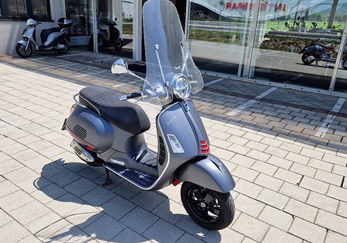 Vespa GTS 300 Super Sport