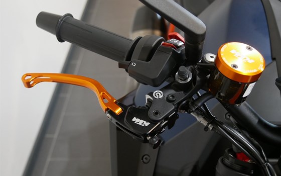 Neufahrzeug KTM 1290 Super Duke R EVO - Bild 12