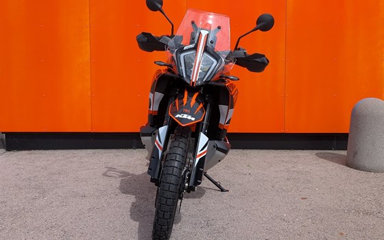 Neufahrzeug KTM 890 Adventure - Bild 4 Neufahrzeug KTM 890 Adventure - Bild 4