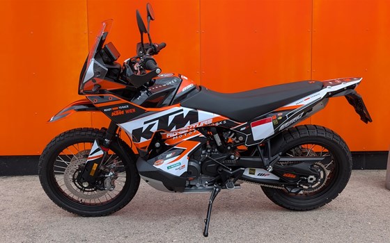 Neufahrzeug KTM 890 Adventure - Bild 2 Neufahrzeug KTM 890 Adventure - Bild 2
