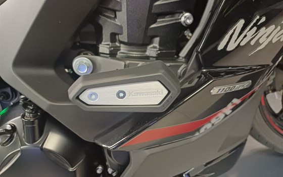 Gebrauchtmotorrad Kawasaki Ninja 1100SX SE - Bild 6