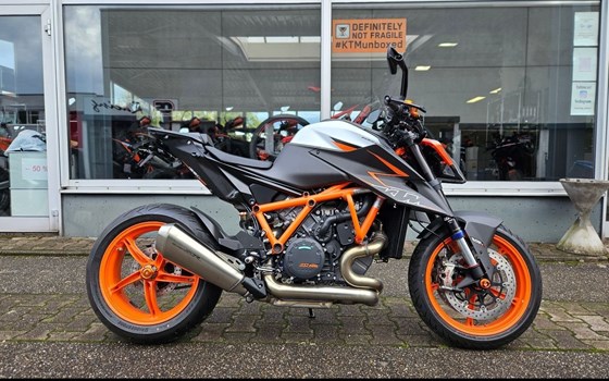Neufahrzeug KTM 1290 Super Duke R EVO - Bild 12