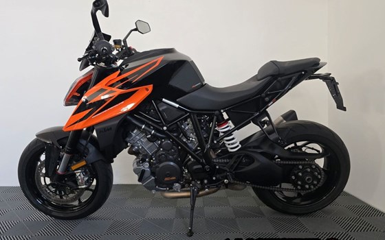 Gebrauchtmotorrad KTM 1290 Super Duke R - Bild 1