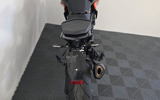 Gebrauchtmotorrad KTM 1290 Super Duke R - Bild 4