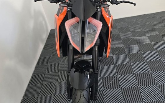 Gebrauchtmotorrad KTM 1290 Super Duke R - Bild 8
