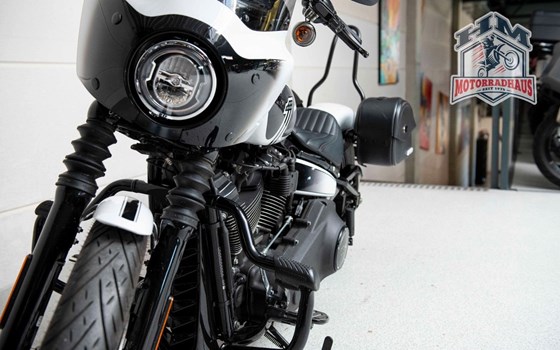 Gebrauchtmotorrad Harley-Davidson Softail Street Bob 114 FXBBS - Bild 13