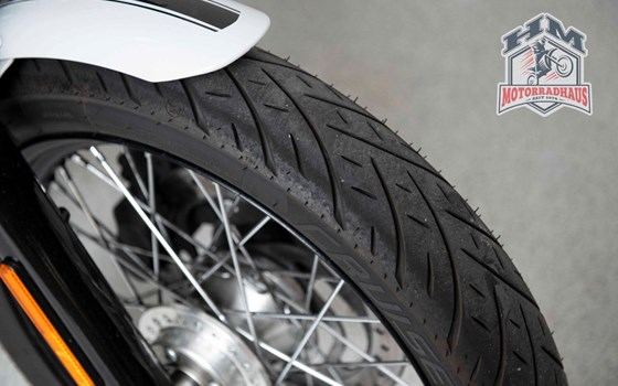 Gebrauchtmotorrad Harley-Davidson Softail Street Bob 114 FXBBS - Bild 18