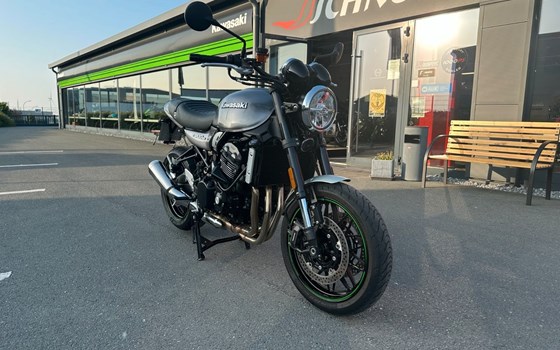Gebrauchtmotorrad Kawasaki Z900 RS - Bild 1