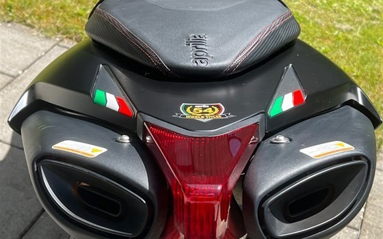 Motorrad Occasion Aprilia Dorsoduro 900 - Bild 4