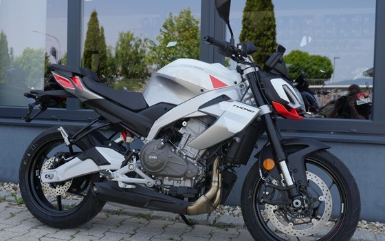Neufahrzeug Aprilia Tuono 457 - Bild 6