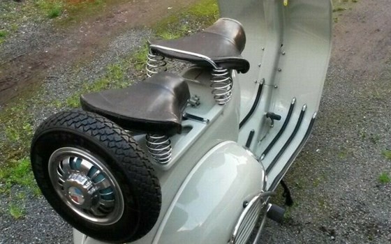 Gebrauchtmotorrad Vespa 125 - Bild 2 Gebrauchtmotorrad Vespa 125 - Bild 2