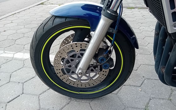 Gebrauchtmotorrad Yamaha FZS 600 Fazer - Bild 10 Gebrauchtmotorrad Yamaha FZS 600 Fazer - Bild 10
