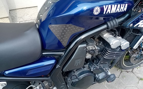 Gebrauchtmotorrad Yamaha FZS 600 Fazer - Bild 21