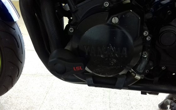 Gebrauchtmotorrad Yamaha FZS 600 Fazer - Bild 25