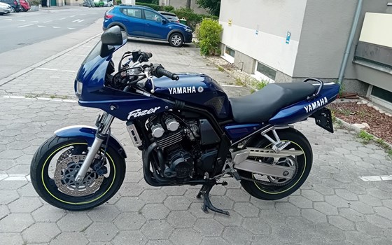 Gebrauchtmotorrad Yamaha FZS 600 Fazer - Bild 5