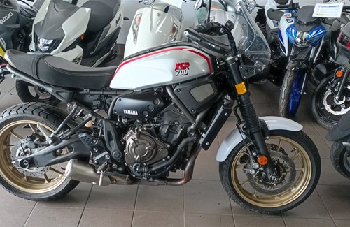 Gebrauchtmotorrad Yamaha XSR700 XTribute