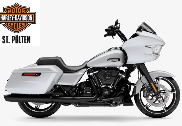 Harley-Davidson Road Glide FLTRX (White Onyx Pearl/Black Finish)