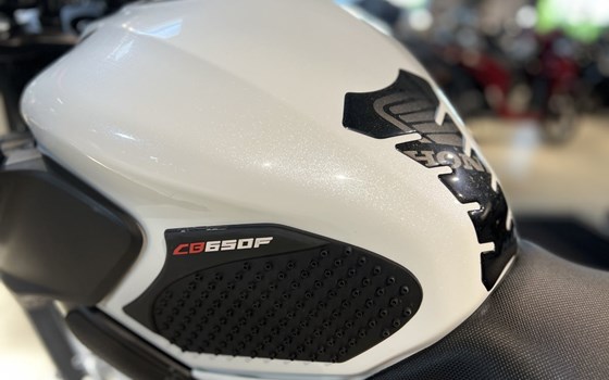 Gebrauchtmotorrad Honda CB650F - Bild 8