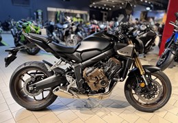 Neumotorrad Honda CB650R E-Clutch